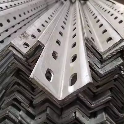 Corte y perforación de barras de acero de ángel galvanizado en caliente 6 mm para Zhongyu 135 grados de acero al carbono con ángulo ZF en forma de L desigual