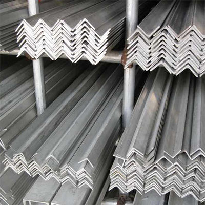 Tolerancia ± 1% Revestimiento de superficie dura Perforado con perfil L Galvanizado Ángulos iguales o desiguales de acero Ángulo de barra Hierro para 6m-12m de longitud