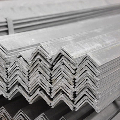 Tolerancia ± 1% Revestimiento de superficie dura Perforado con perfil L Galvanizado Ángulos iguales o desiguales de acero Ángulo de barra Hierro para 6m-12m de longitud