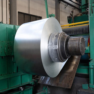 Hoja corrugada de acero al carbono galvanizado revestida con el grado ASTM/AISI para techos de edificios estructurales duradera
