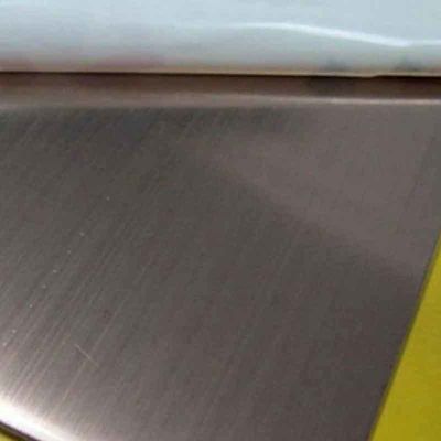 En el caso de las placas metálicas de acero inoxidable laminadas en caliente, las placas de acero inoxidable laminadas en frío se clasifican en la categoría de las placas de acero inoxidable laminadas en caliente.