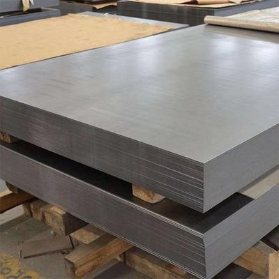 Ancho de personalización Q235B Calidad de acero laminado en caliente de hierro negro metal A36 DC01 Q235 de acero al carbono bobina de tira