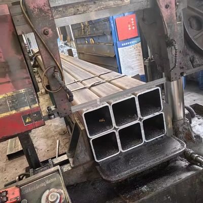 Resistencia a altas temperaturas 40x40 mm tubo sin costuras de acero cuadrado de carbono 12M longitud por longitud 12M desenrollamiento y procesamiento