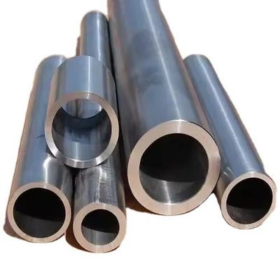 Cable de cilindro de gas sin costura de acero al carbono de aleación redonda laminado en caliente ASTM 335 P5 56 pulgadas para aplicaciones de aceite