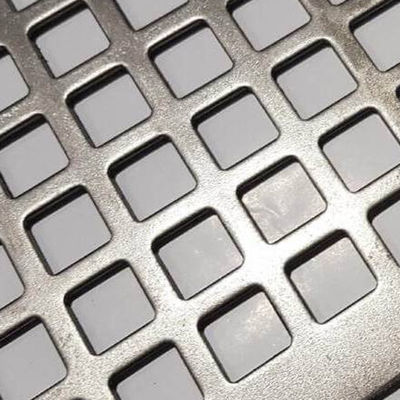 El cliente de espesor de la hoja perforada de acero inoxidable 201 316L 904L 310S SS 304 placa para la decoración del techo Solución