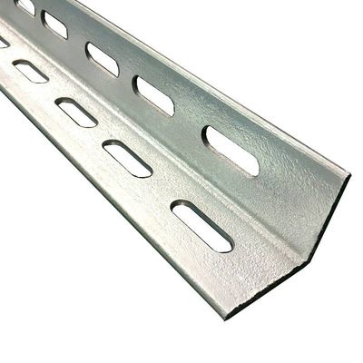 Barras de acero de hierro sin aleación galvanizadas en caliente en ángulo L con agujero para construcción AiSi ASTM bs DIN GB JIS EN Estandarizado