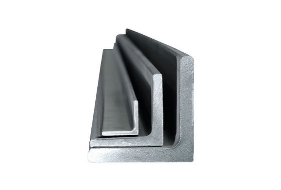 Serie Q195-Q420 Grado 135 de acero al carbono Corte de barras de acero de ángulo y perforador de 6 mm con superficie plana de acero suave