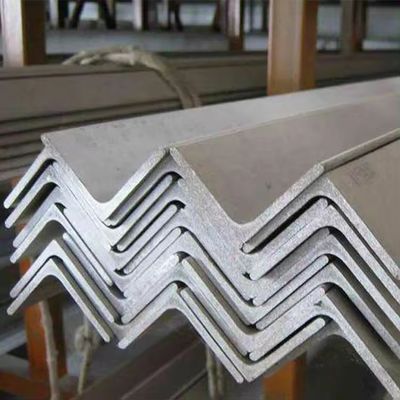 150*150 Bulbo igualitario Barra de ángulo de superficie negra Acero plano S355j2 Barras con técnica de laminado en caliente y servicio de perforado