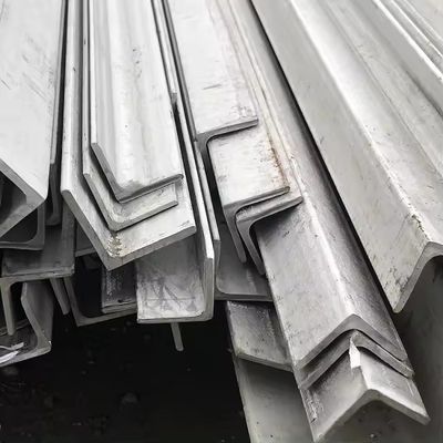 Barras angulares de acero suave de forma L sin aleación ASTM a36 a53 Q235 Q345 Acero de hierro galvanizado para sistemas de soporte de edificios