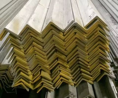 Barras angulares de acero suave de forma L sin aleación ASTM a36 a53 Q235 Q345 Acero de hierro galvanizado para sistemas de soporte de edificios