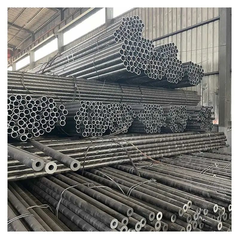 Pipa de acero al carbono de superficie negra C45 4.5mm ID Pipa de acero sin costuras para resistencia a la corrosión ISO9001 Certificado de Direct