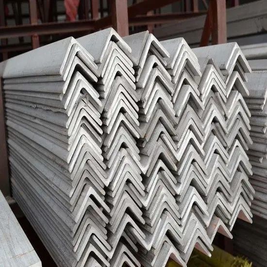 Tolerancia profesional ± 1% igual a L en forma de acero inoxidable Ángulo de panel de esquina de hierro para paneles solares