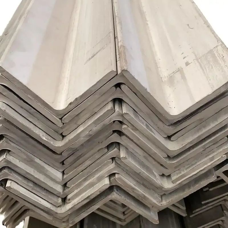 Corte de techo de acero inoxidable sin aleación laminado en caliente 70x70x5 Imagen Ángulo de acero galvanizado Estándar de hierro AiSi ASTM bs DIN GB JIS EN
